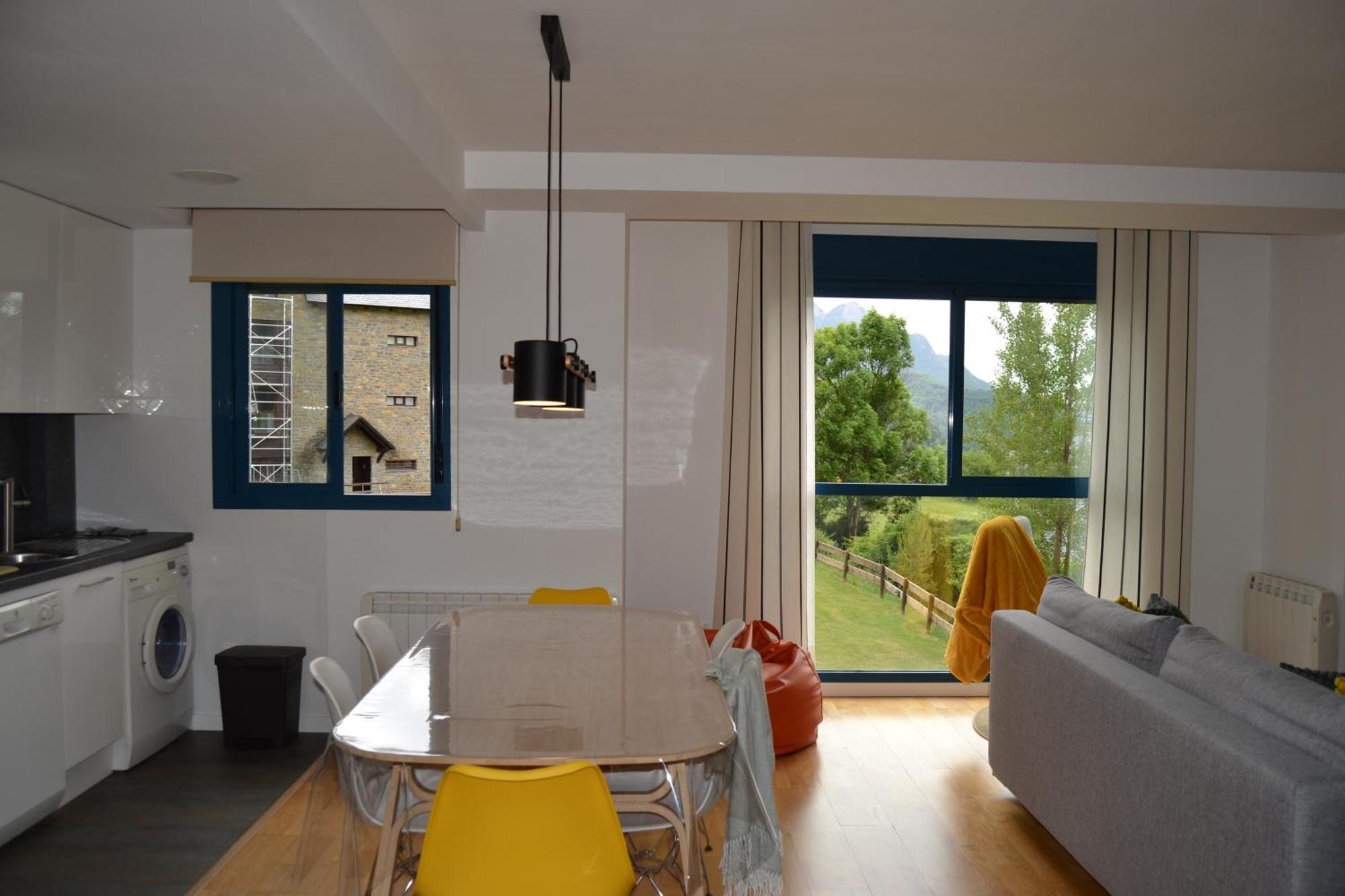 Ventanal De Saras Petfriendly Garaje Trastero Y Chimenea - Arafita Apartamentos بانتيكوسا المظهر الخارجي الصورة